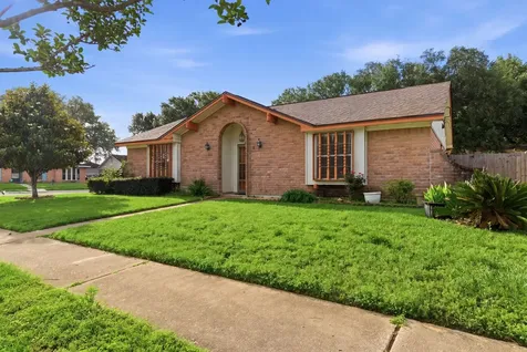 303 N Forest Boulevard Houston TX 77090