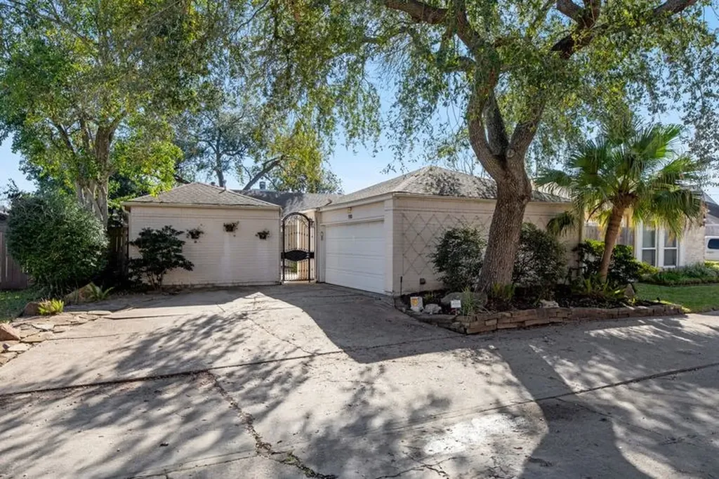 12800 Briar Forest Drive 110 Houston TX 77077