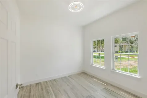 2291 Riverside Drive West Columbia TX 77486