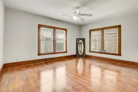 5221 Mulford Street Houston TX 77023