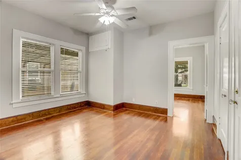 5221 Mulford Street Houston TX 77023
