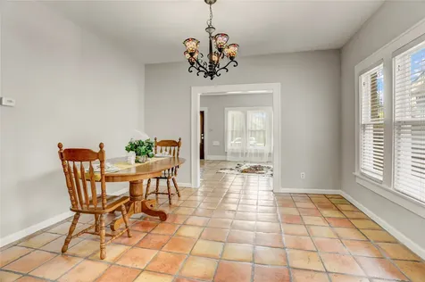 5221 Mulford Street Houston TX 77023