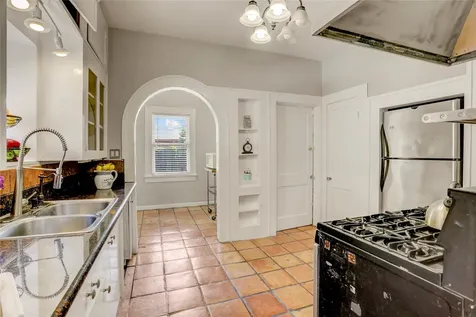 5221 Mulford Street Houston TX 77023