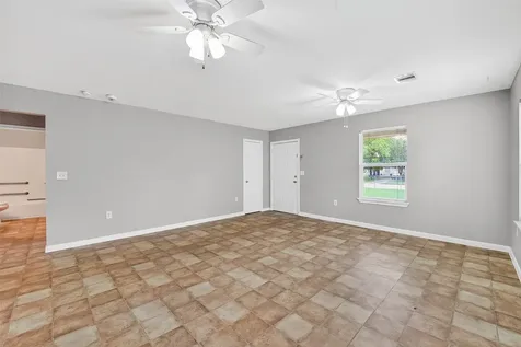 324 17th Avenue N Texas City TX 77590
