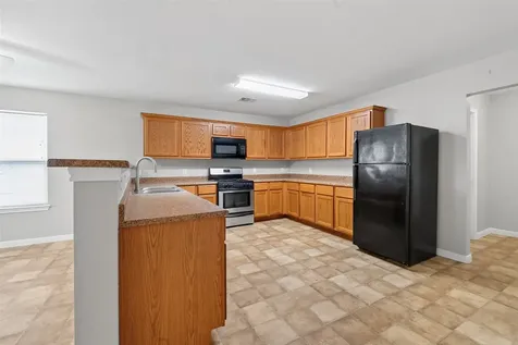 324 17th Avenue N Texas City TX 77590