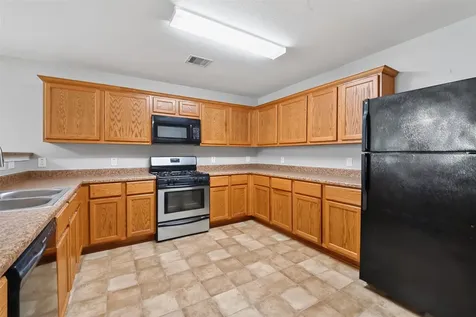 324 17th Avenue N Texas City TX 77590