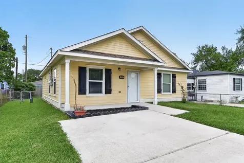 324 17th Avenue N Texas City TX 77590