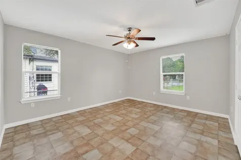 324 17th Avenue N Texas City TX 77590