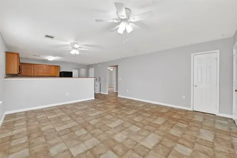324 17th Avenue N Texas City TX 77590