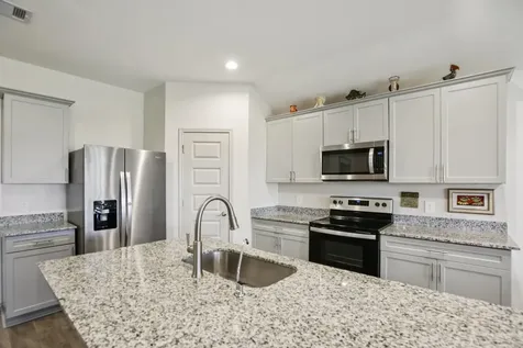 1279 Thornbird Trail Sealy TX 77474