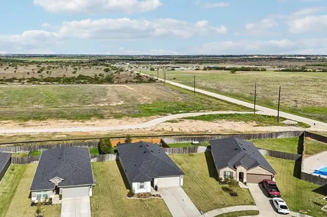 1279 Thornbird Trail Sealy TX 77474