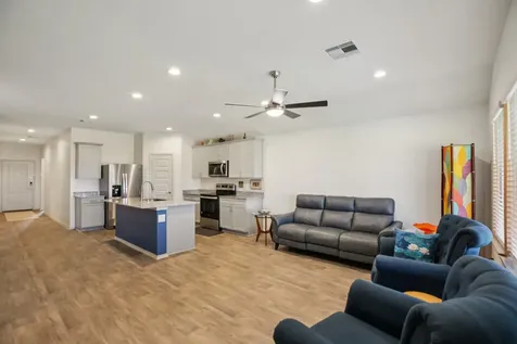 1279 Thornbird Trail Sealy TX 77474