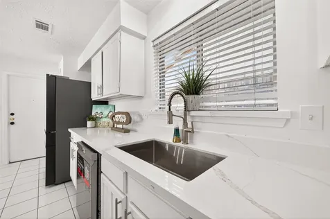13515 Splintered Oak Drive Houston TX 77065