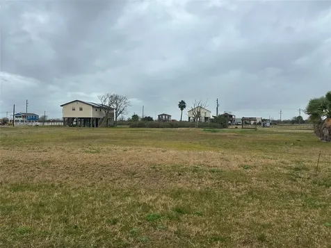 Lots 5-6 Front Avenue Port Bolivar TX 77650
