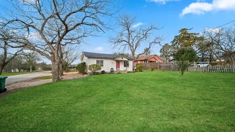 807 Burleson Street Brenham TX 77833