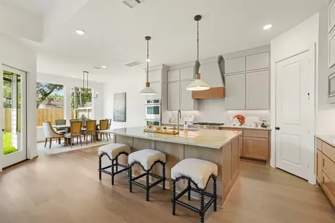 1850 Viking Drive Houston TX 77018