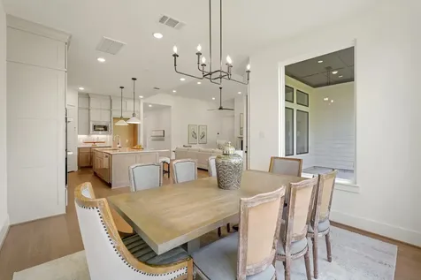 1850 Viking Drive Houston TX 77018
