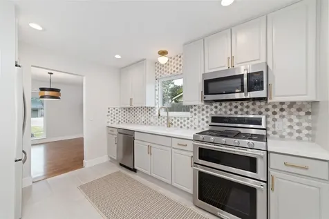 10206 Oakpoint Drive Houston TX 77043
