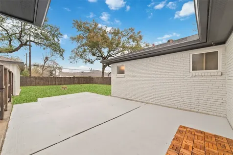 10206 Oakpoint Drive Houston TX 77043