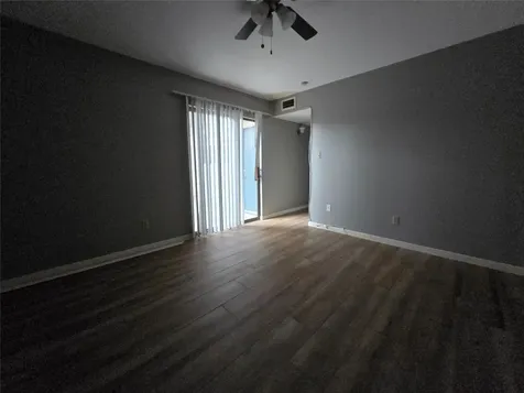 6401 Deihl Road 1006 Houston TX 77092