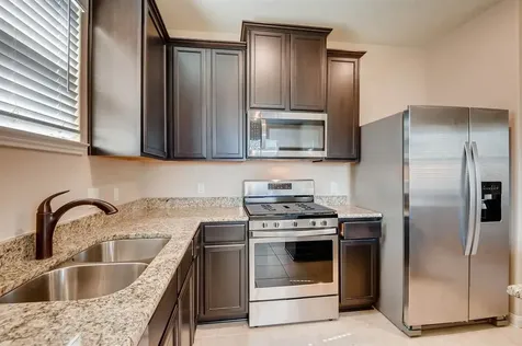 8862 Oval Glass Street Conroe TX 77304