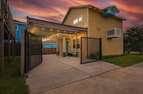 1315 40th Street Galveston TX 77550