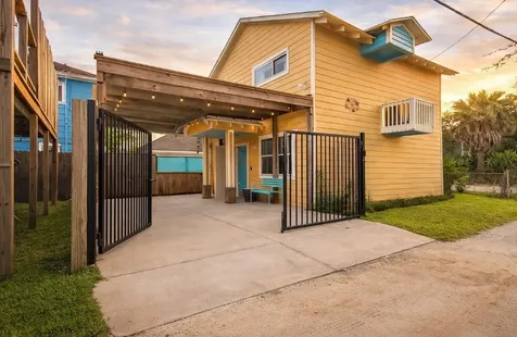 1315 40th Street Galveston TX 77550