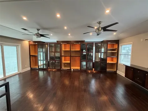 102 E 5th Street Houston TX 77007