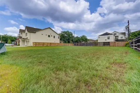 2003 Lexington Street Houston TX 77098