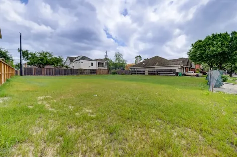 2003 Lexington Street Houston TX 77098
