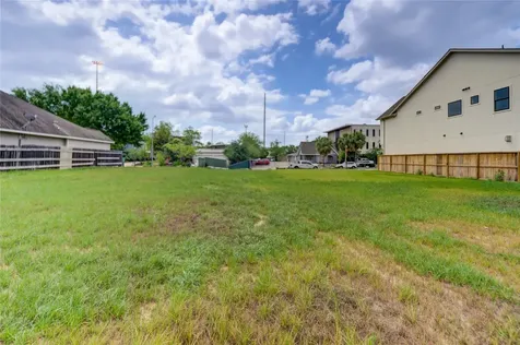 2003 Lexington Street Houston TX 77098