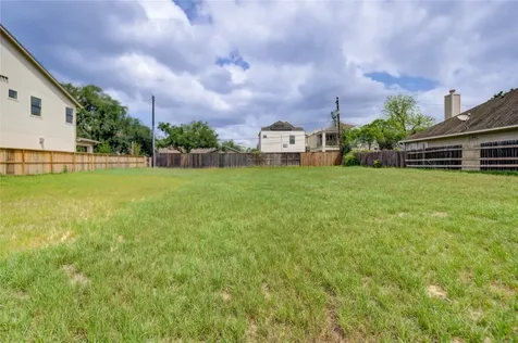 2003 Lexington Street Houston TX 77098