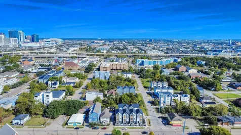 2524 Live Oak Street Houston TX 77004