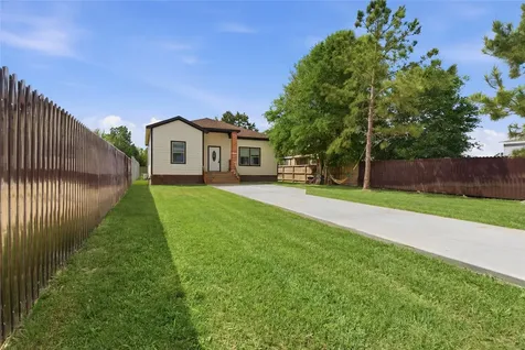 24 Road 5213 Cleveland TX 77327