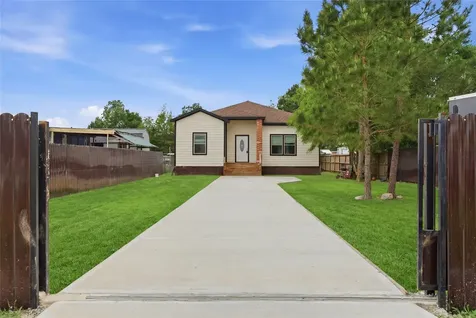 24 Road 5213 Cleveland TX 77327