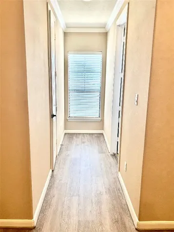 1049 W 22nd Street H Houston TX 77008