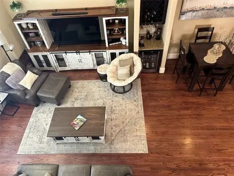 1049 W 22nd Street H Houston TX 77008