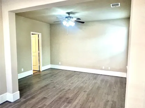 1049 W 22nd Street H Houston TX 77008