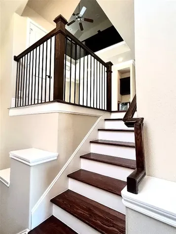 1049 W 22nd Street H Houston TX 77008