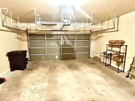 1049 W 22nd Street H Houston TX 77008