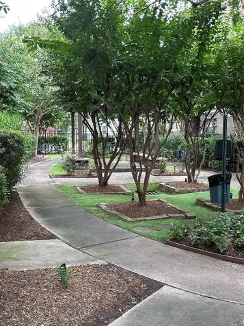 1049 W 22nd Street H Houston TX 77008