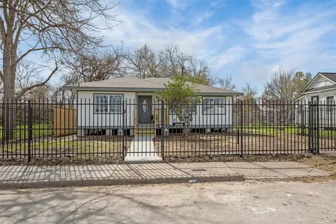 5002 Lelia Street Houston TX 77026