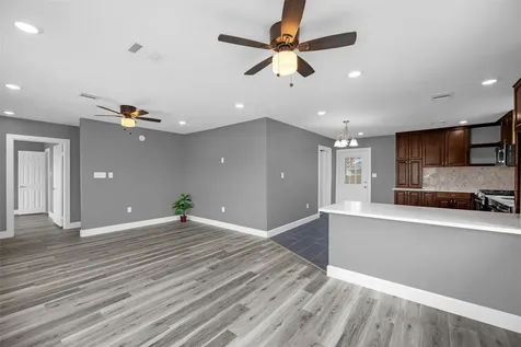 5002 Lelia Street Houston TX 77026
