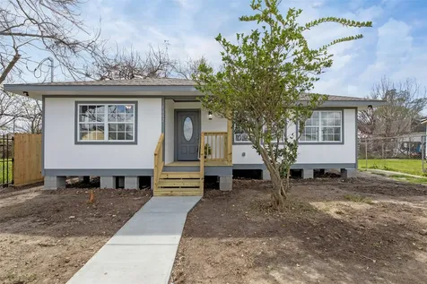 5002 Lelia Street Houston TX 77026