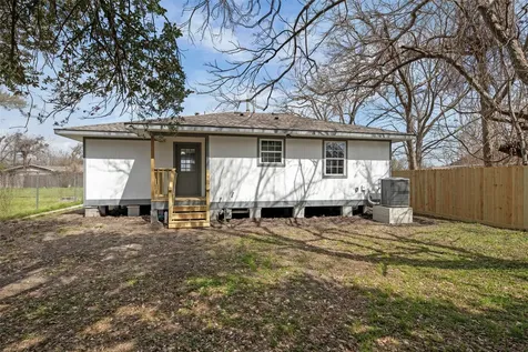 5002 Lelia Street Houston TX 77026