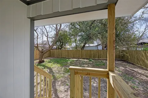 5002 Lelia Street Houston TX 77026
