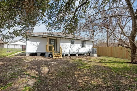 5002 Lelia Street Houston TX 77026