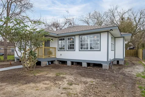 5002 Lelia Street Houston TX 77026