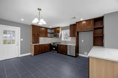 5002 Lelia Street Houston TX 77026