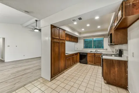 508 E Castle Harbour Drive Friendswood TX 77546
